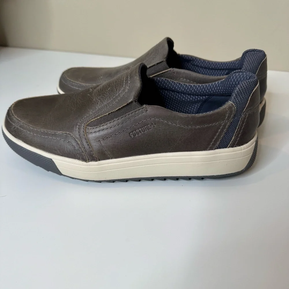 BARETRAPS Jarred Men's Leather Slip-on Sneaker size 8 Mahogany Mist Grey - NEW